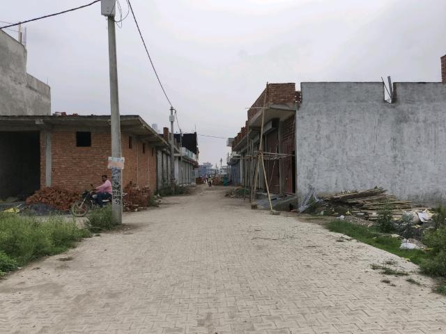 Residential Plot in Chhapraula for resale Ghaziabad. The reference number is 20692109
