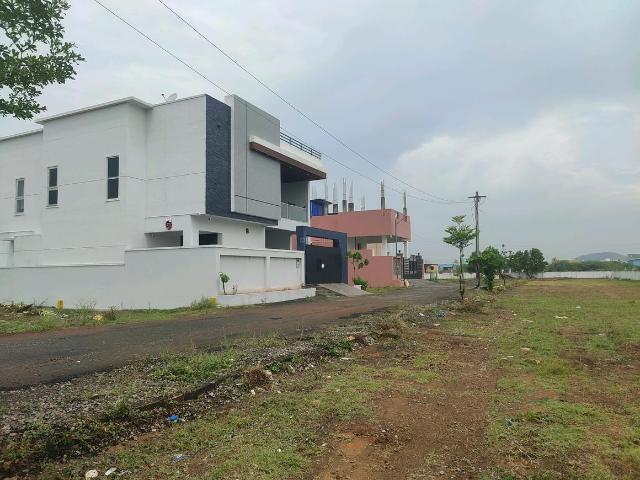 Residential Plot in Tambaram for resale Chennai. The reference number is 17283671