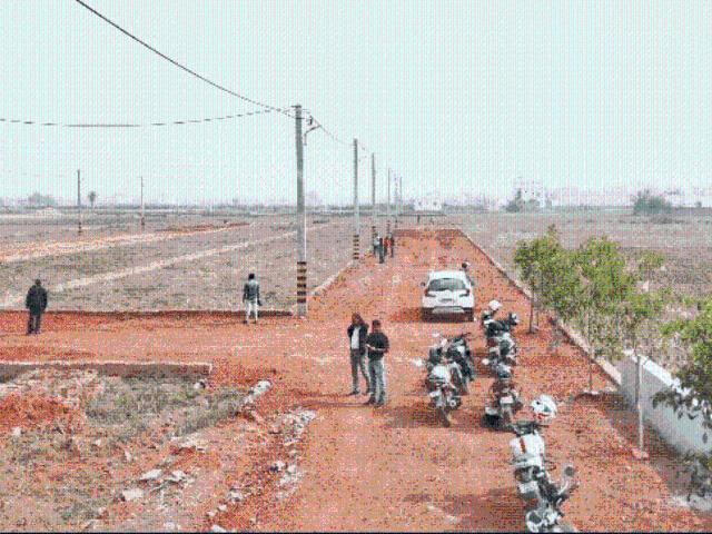 Residential Plot in Tankapani Road for resale Bhubaneswar. The reference number is 19253242