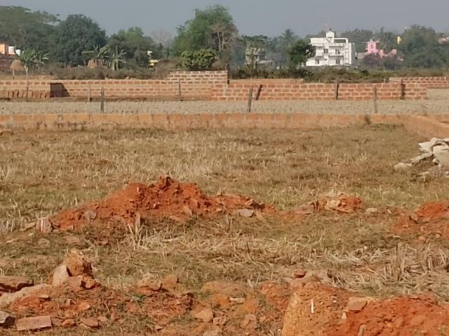 Residential Plot in Tankapani Road for resale Bhubaneswar. The reference number is 19306660