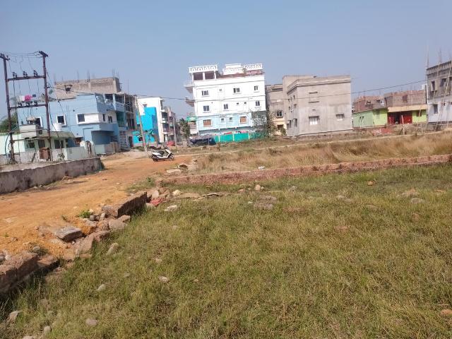 Residential Plot in Tankapani Road for resale Bhubaneswar. The reference number is 19317228