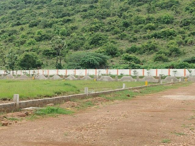 Residential Plot in Thagarapuvalasa for resale Visakhapatnam. The reference number is 17860441