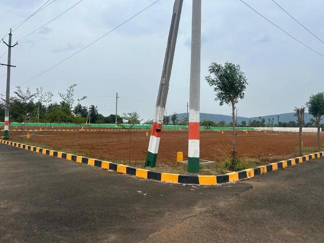 Residential Plot in Thagarapuvalasa for resale Visakhapatnam. The reference number is 18312608