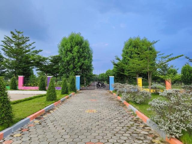 Residential Plot in Thagarapuvalasa for resale Visakhapatnam. The reference number is 20017809