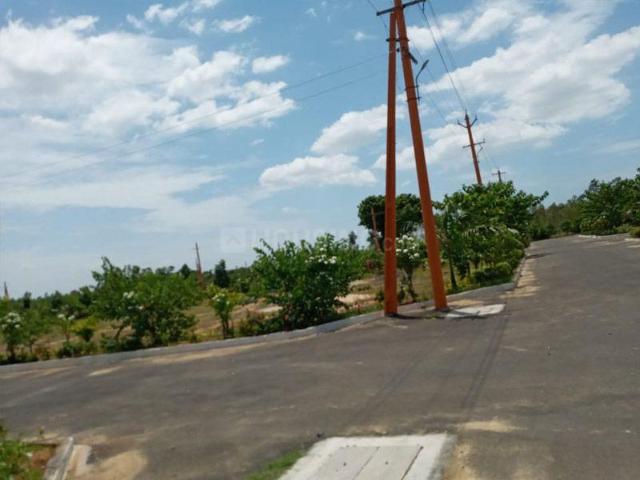 Residential Plot in Thagarapuvalasa for resale Visakhapatnam. The reference number is 20320227