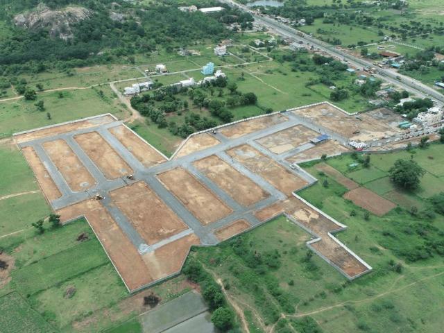 Residential Plot in Thiruparkadal for resale Ranipet. The reference number is 16490481