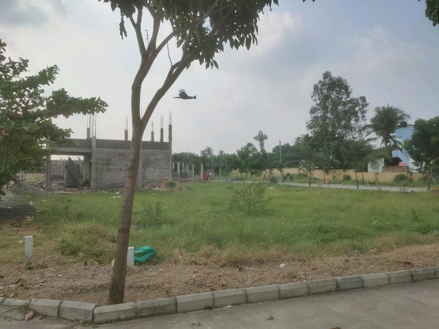 Residential Plot in Thiruvallur for resale Chennai. The reference number is 17195377