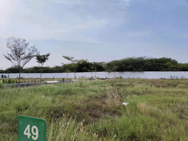 Residential Plot in Thiruvallur for resale Chennai. The reference number is 20043595