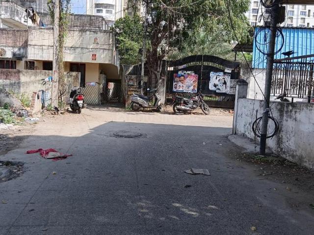 Residential Plot in Thiruvanmiyur for resale Chennai. The reference number is 19477513