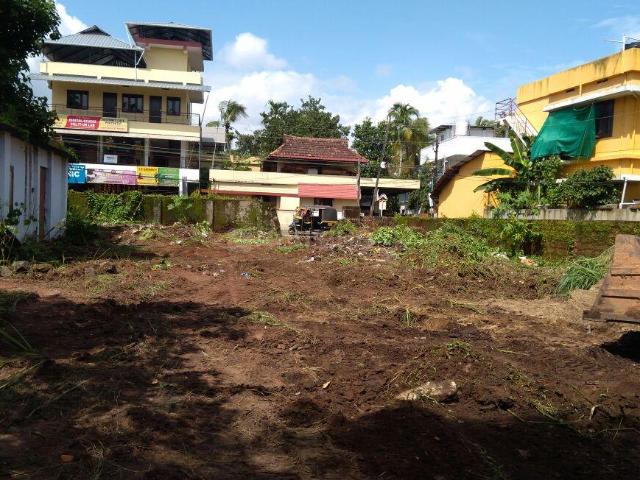 Residential Plot in Thrippunithura for resale Kochi. The reference number is 19182197