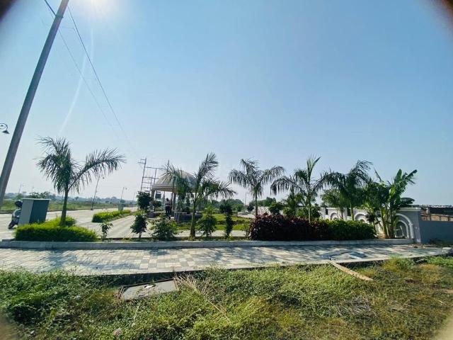Residential Plot in Tigaria Badshah for resale Indore. The reference number is 19594137