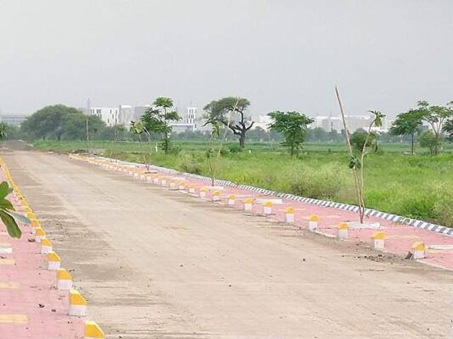 Residential Plot in Tigaria Badshah for resale Indore. The reference number is 19923746
