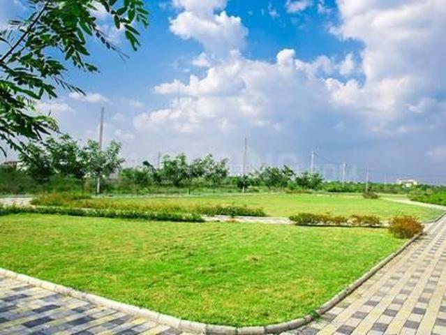 Residential Plot in Tigaria Badshah for resale Indore. The reference number is 20392187