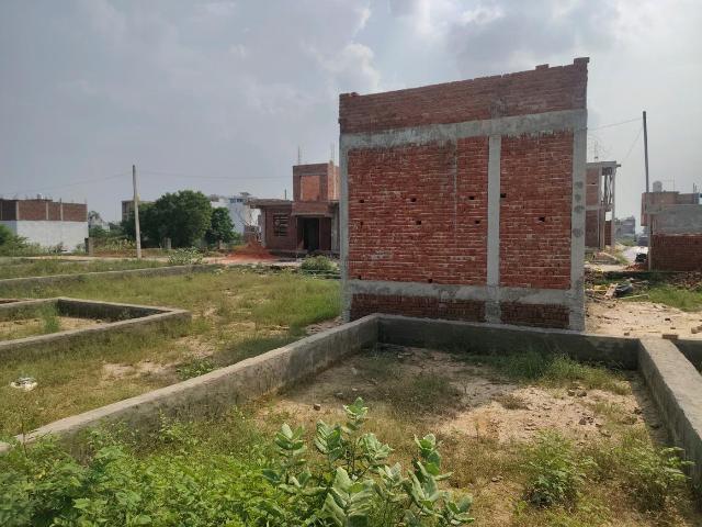 Residential Plot in Tilpata Karanwas for resale Greater Noida. The reference number is 20710110