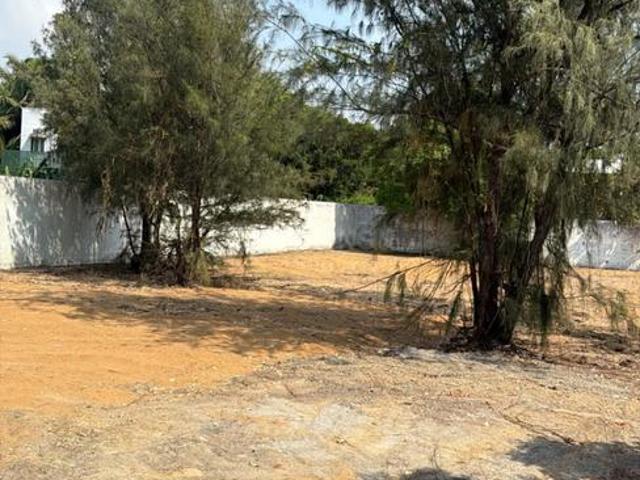 Residential Plot in Uthandi for resale Chennai. The reference number is 21293970