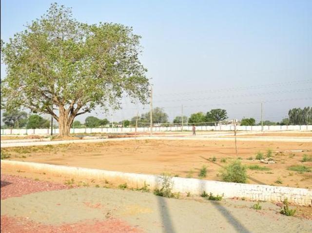 Residential Plot in Ujrai for resale Agra. The reference number is 20654570
