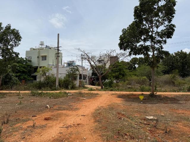 Residential Plot in University Layout for resale Mysore. The reference number is 20909162