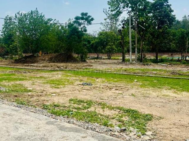 Residential Plot in Upper Nakronda for resale Dehradun. The reference number is 20479863