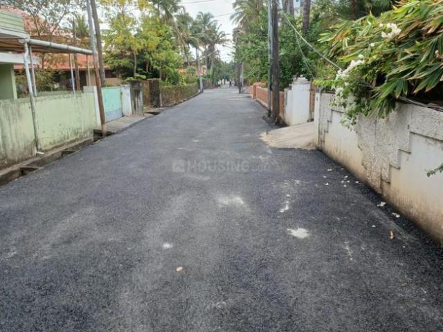 Residential Plot in Vyttila for resale Kochi. The reference number is 19824347