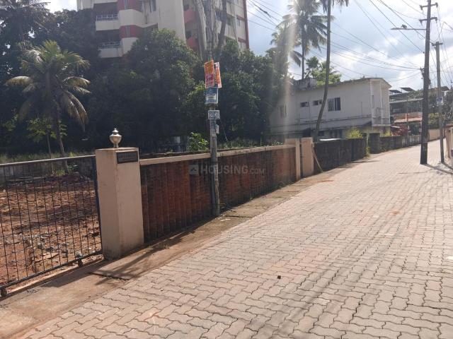 Residential Plot in Vyttila for resale Kochi. The reference number is 20776427