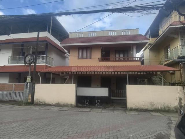 Residential Plot in Vyttila for resale Kochi. The reference number is 21372353