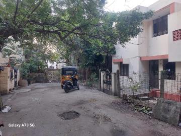 Residential Plot in Vadapalani for resale Chennai. The reference number is 19407925