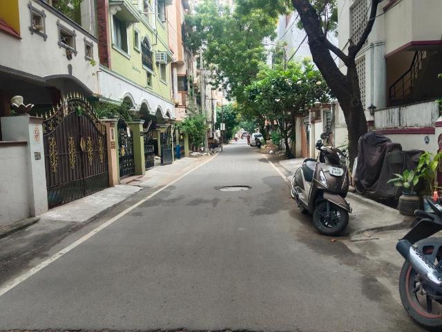 Residential Plot in Vadapalani for resale Chennai. The reference number is 20948270