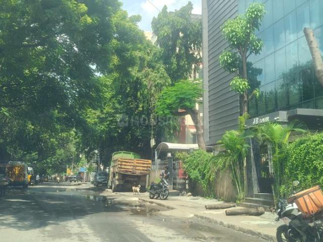 Residential Plot in Vadapalani for resale Chennai. The reference number is 21337474