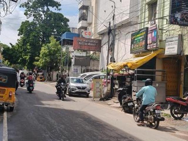 Residential Plot in Vadapalani for resale Chennai. The reference number is 21337480