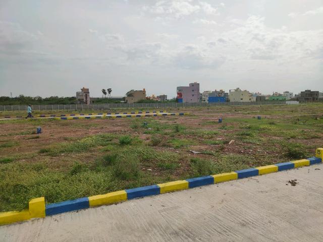 Residential Plot in Red Hills for resale Chennai. The reference number is 16378898