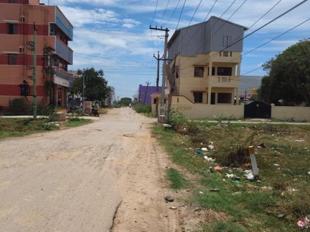 Residential Plot in Vadaperumbakkam for resale Chennai. The reference number is 21005581