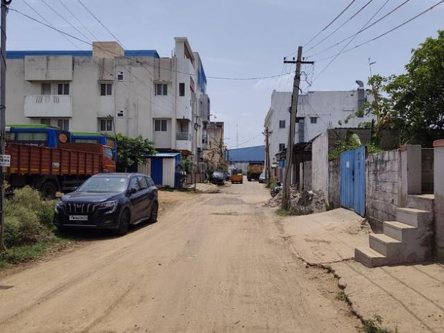 Residential Plot in Vadaperumbakkam for resale Chennai. The reference number is 21379426