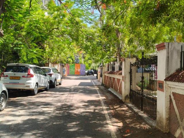 Residential Plot in Velachery for resale Chennai. The reference number is 20572369