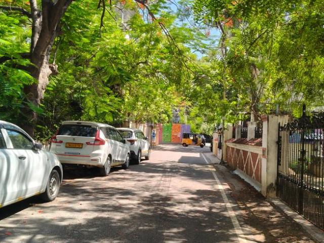 Residential Plot in Velachery for resale Chennai. The reference number is 20572387