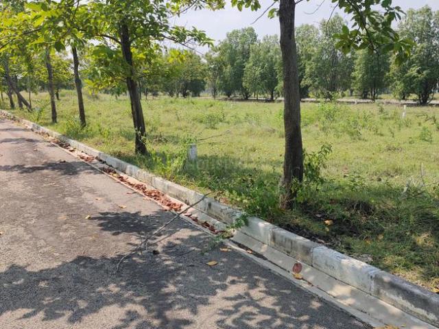 Residential Plot in Velimela for resale Sangareddy. The reference number is 21245497