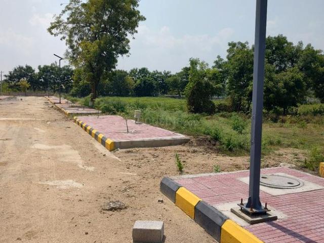 Residential Plot in Velimela for resale Sangareddy. The reference number is 21245796