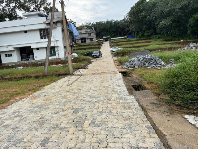 Residential Plot in Vengola for resale Kochi. The reference number is 20921290