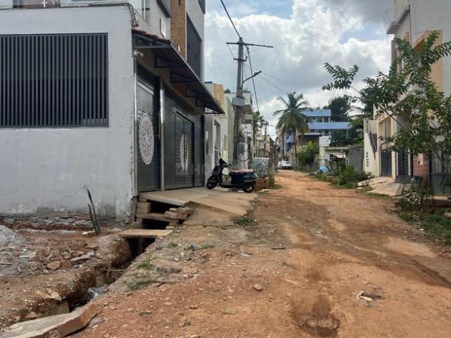 Residential Plot in Vidyaranyapura for resale Bengaluru. The reference number is 20764080