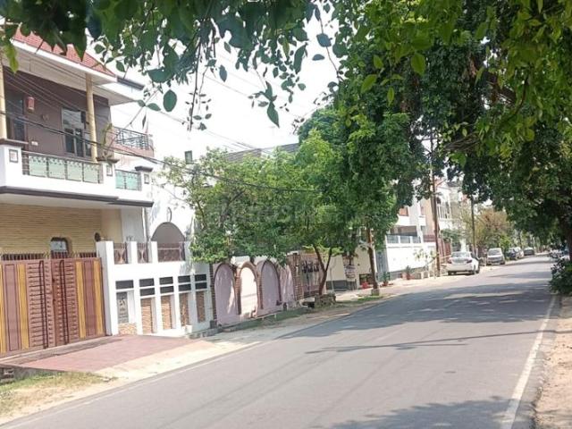 Residential Plot in Vikas Nagar for resale Lucknow. The reference number is 20417433
