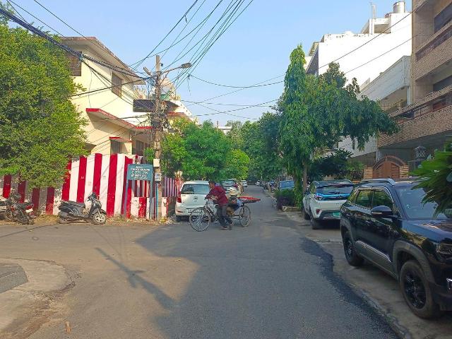 Residential Plot in Vikaspuri for resale New Delhi. The reference number is 21296748