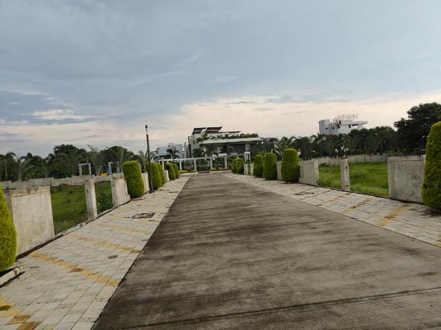 Residential Plot in Vijay Nagar for resale Indore. The reference number is 18300775