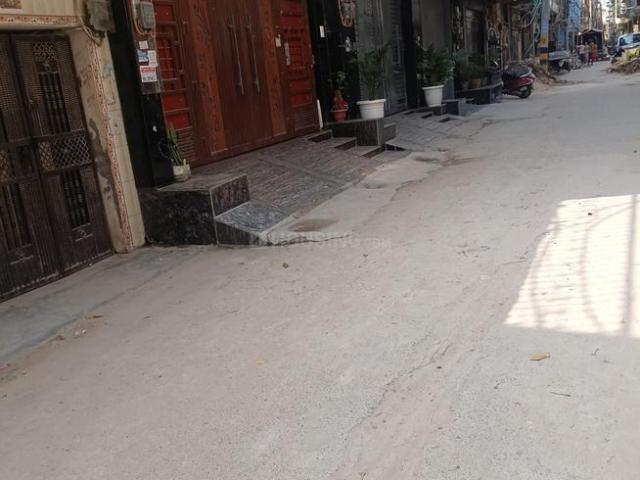 Residential Plot in Vijay Nagar for resale New Delhi. The reference number is 21150597