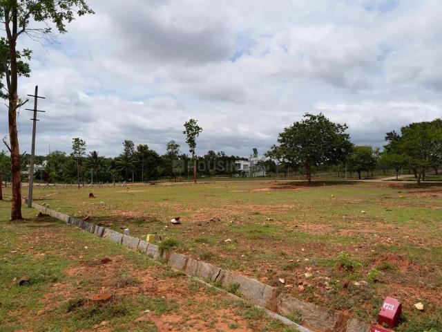 Residential Plot in Vijayanagar for resale Mysore. The reference number is 21088837