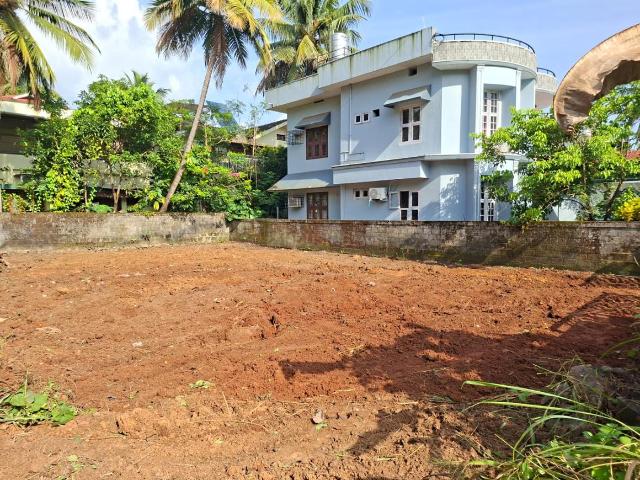Residential Plot in Viyyoor for resale Thrissur. The reference number is 21187410