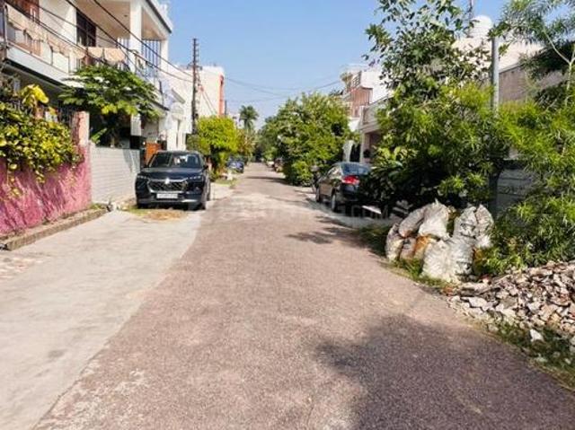 Residential Plot in Vrindavan Yojana for resale Lucknow. The reference number is 20837131