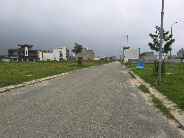 Residential Plot in Wave City for resale Ghaziabad. The reference number is 20855364