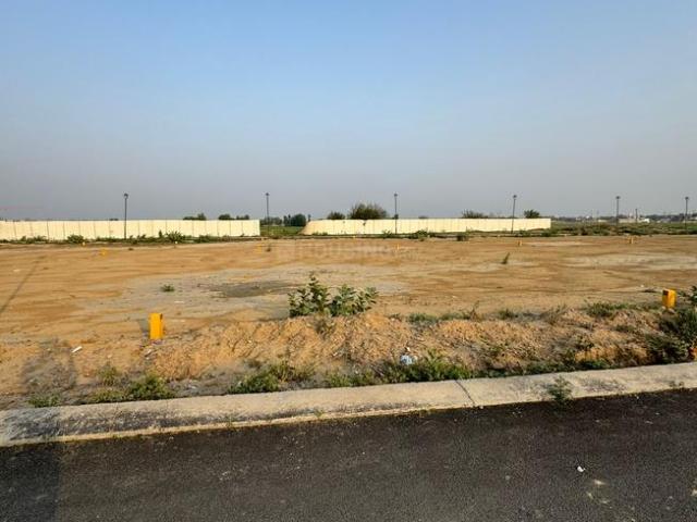 Residential Plot in Wave City for resale Ghaziabad. The reference number is 20880148