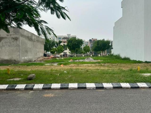 Residential Plot in Wave City for resale Ghaziabad. The reference number is 20997130