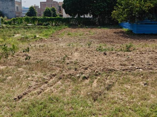 Residential Plot in Wave City for resale Ghaziabad. The reference number is 21077330