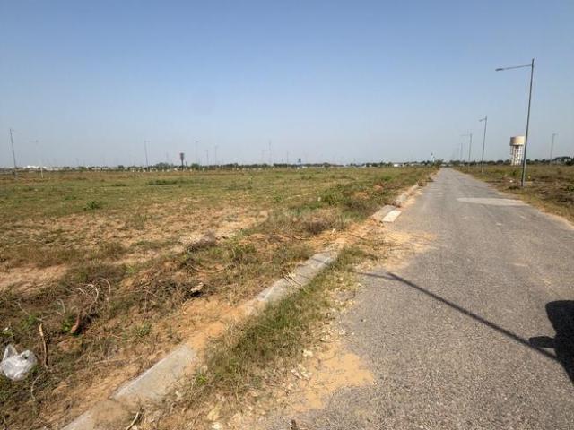 Residential Plot in Wave City for resale Ghaziabad. The reference number is 21243423